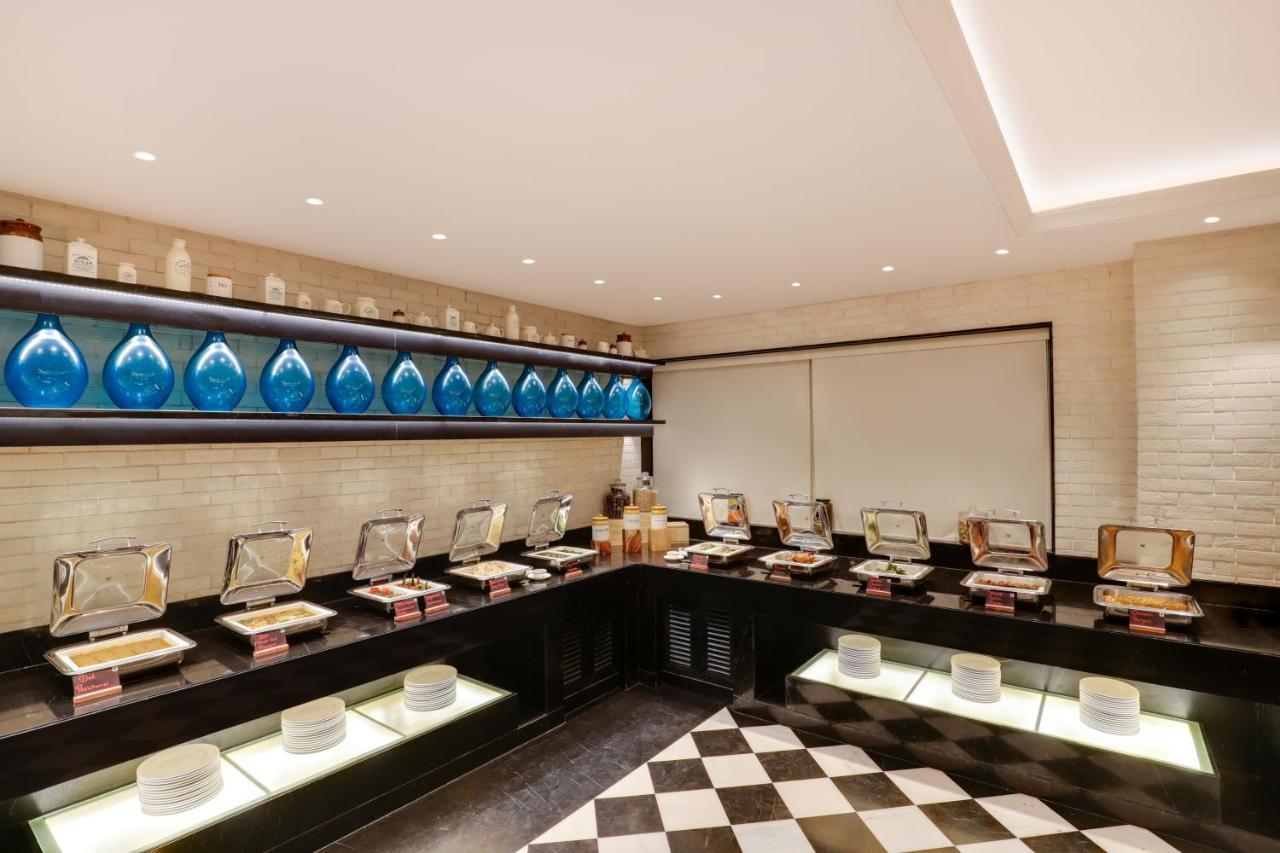 Lemon Tree Premier, Mumbai International Airport Hotel Exterior photo
