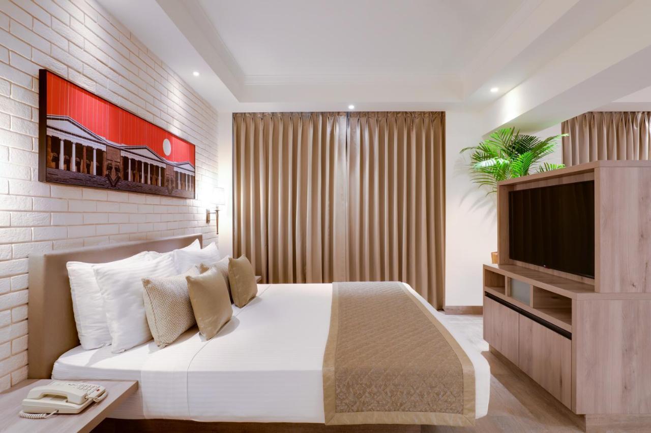 Lemon Tree Premier, Mumbai International Airport Hotel Exterior photo