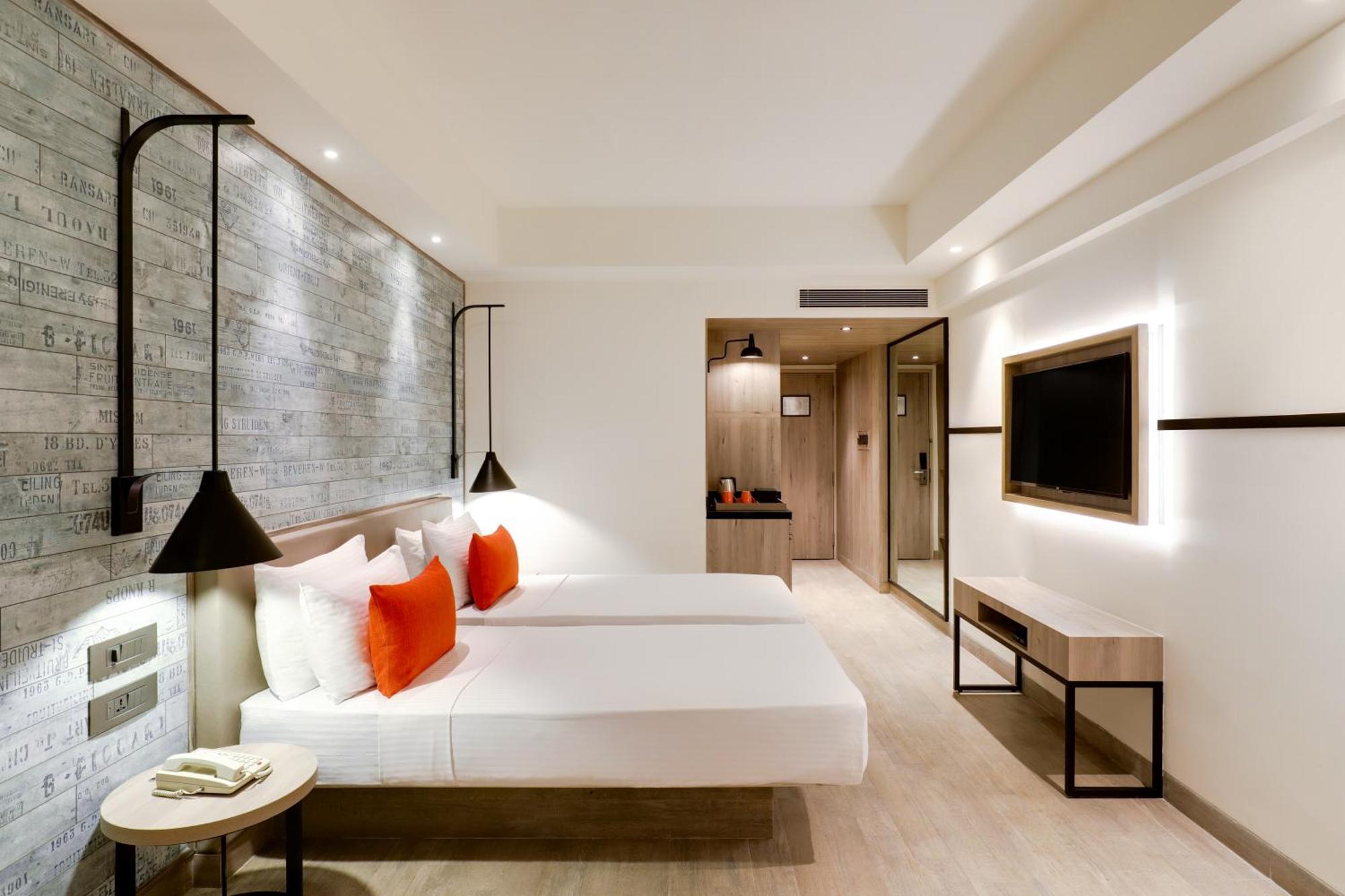 Lemon Tree Premier, Mumbai International Airport Hotel Exterior photo